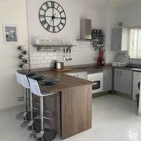 Apartment Tres Hermanos - Spacious Modern 2 Bedroom Nerja