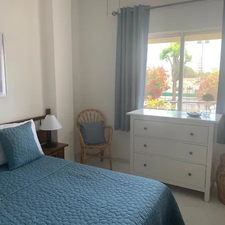 Tres Hermanos - Spacious Modern 2 Bedroom *